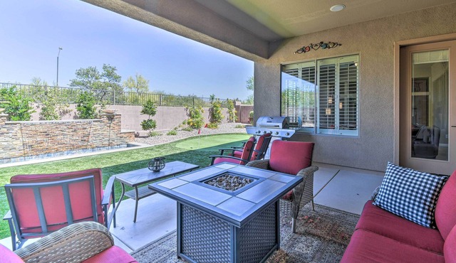 NEW! Phoenix Area Villa w/ Private Putting Green!