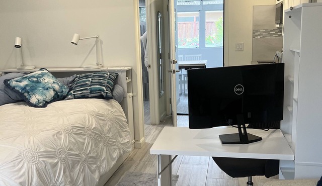 New Studio ADU on Lighthouse Field Easy Walk to the Beaches