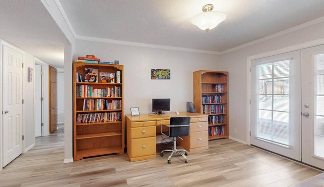 NEW Updated, Private 3/2 Home(King)Near Balloon Fiesta Park, Quiet Neighborhood!