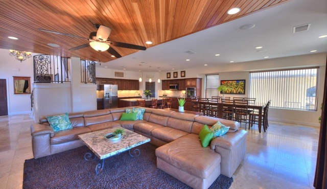 Newer Luxury Home - Just Bring Your Boat!