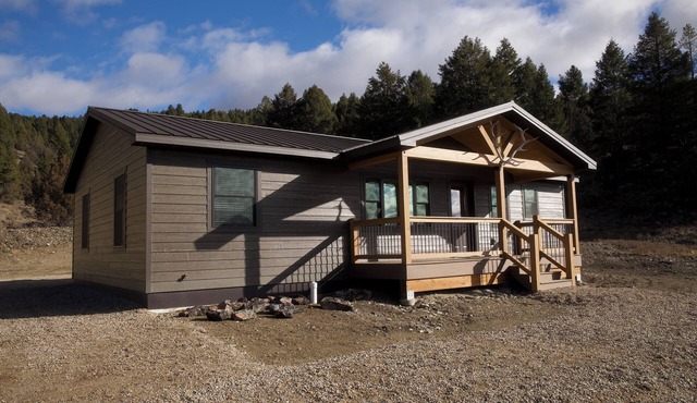 Newly Constructed Recreational Getaway with Beautiful Mountain Views