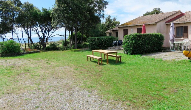 Nice apartment in villa for 2 people with A/C, WIFI and terrace
