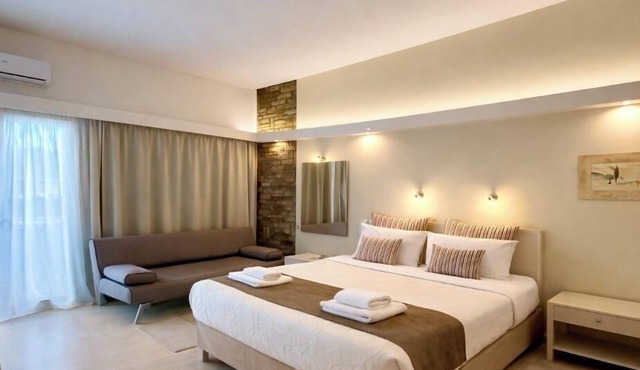 Nidimos Hotel