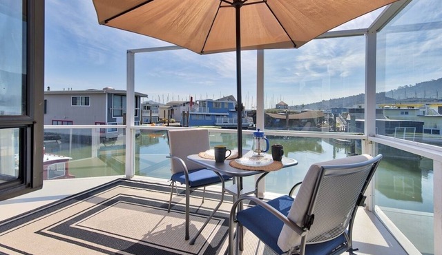 Not your Ordinary Houseboat! Deep Water & just remodeled! Excellent Location