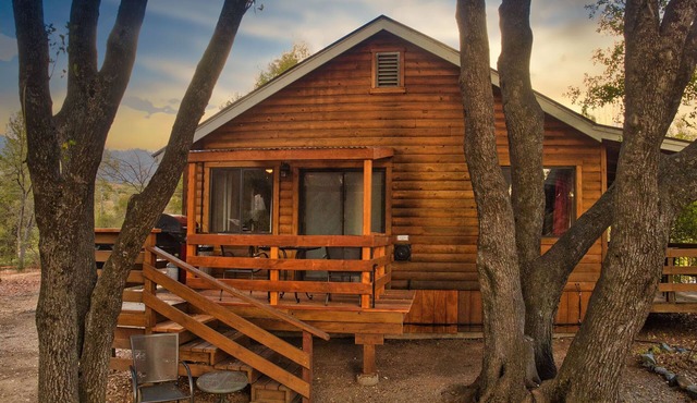 Oak Suite - Sierra Mountain Lodge