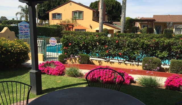 Oasis Inn & Suites