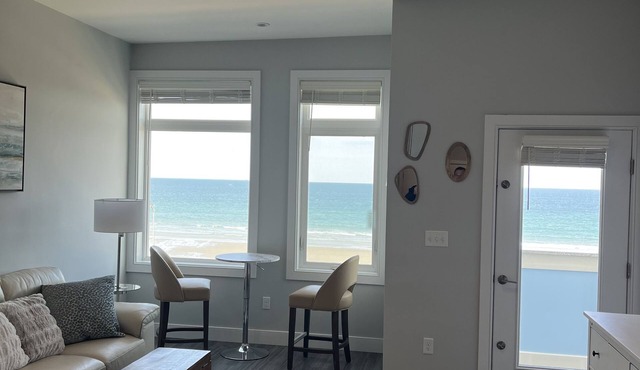 Ocean front Studio across from beach