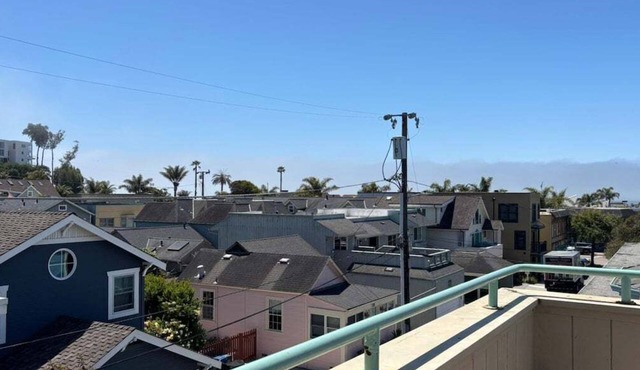 Ocean View Home - Rooftop Deck & Pet-Friendly