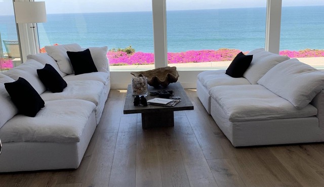 Oceanfront luxury home with Panoramic views in this contemporary home.
