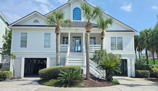 OCEANFRONT/Sleeps 12/PELICAN WATCH/OCEANFRONT DECK