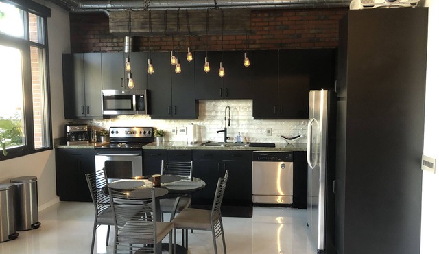 Old Town Scottsdale NY-Style Upscale Smarthome Loft