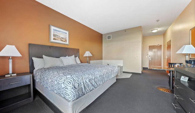 Oversized Jetted Tub - King Lakeview Room