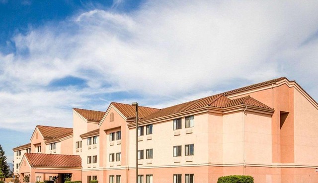 Pacific Coast Inn