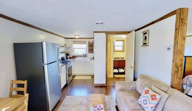 Pack Creek - Creekside West, Economy and Comfort
