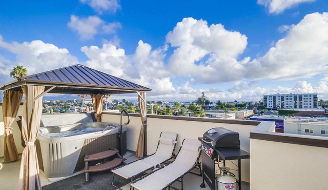 Park Blvd Paradise 303 king bed With a private Spa