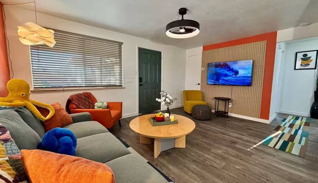 Park side, Pets, 420, Hot Tub, Quiet, 1Gb Internet