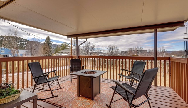‘Parowan Escape’ with 2 Game Rooms, Deck & Yard!