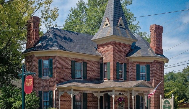Parsonage Inn