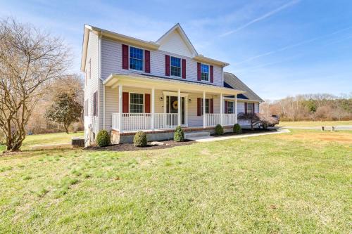Peaceful Queenstown Home w/Deck & Grill!