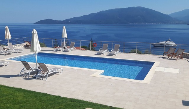 Penelope, Verde e Mare Luxury Residences, Magnificent Sea Views, Pool, Greenery