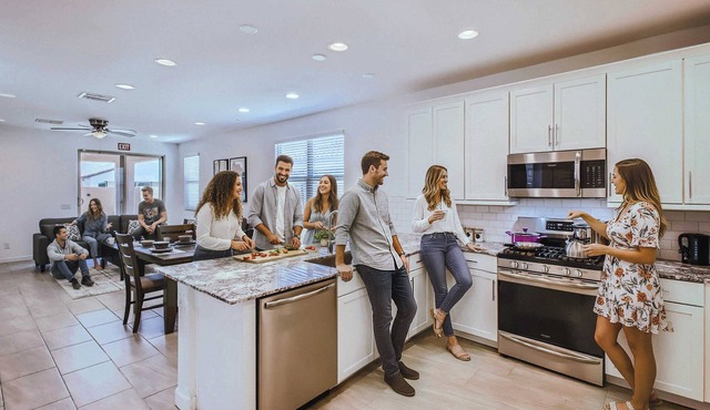 Phoenix 5BR-Pet Friendly-Backyard-Parking-Fast Wifi!