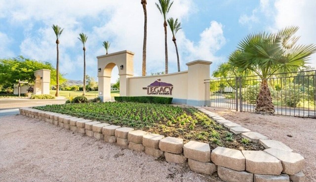Phoenix | Golf Getaway | Pool & Fairway Views