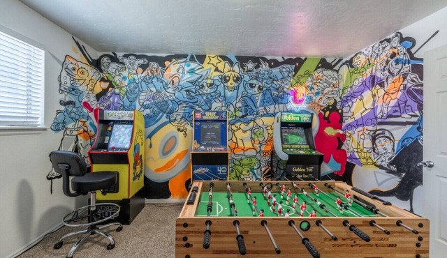 Pickleball & Hot Tub | Packed with Entertainment | Near BYU