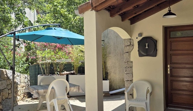 Pietrapola. Garden level 3 * RIVER BORDER, SEA 15 mn