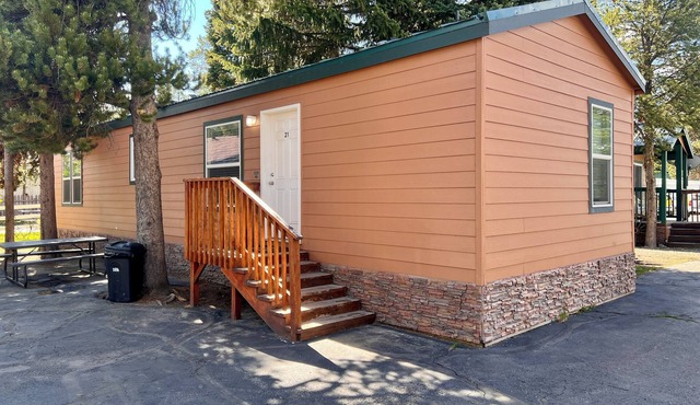 Pioneer Motel