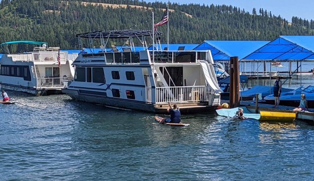 Play, Stay and Hideaway on Lake CDA!