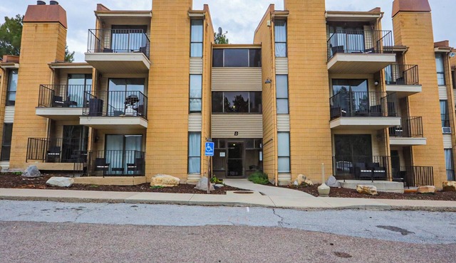 Pleasant studio condo in Lava Hot Springs for a relaxing stay