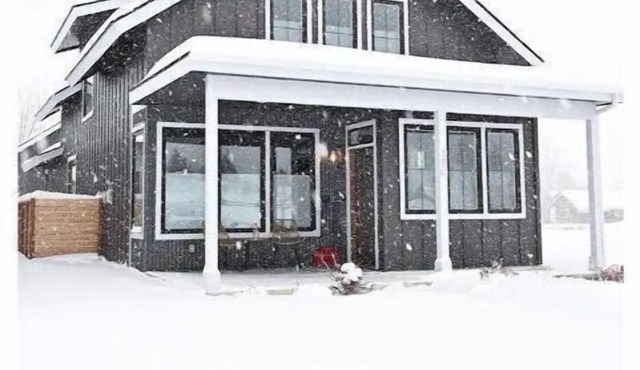 Ponderay Cottage