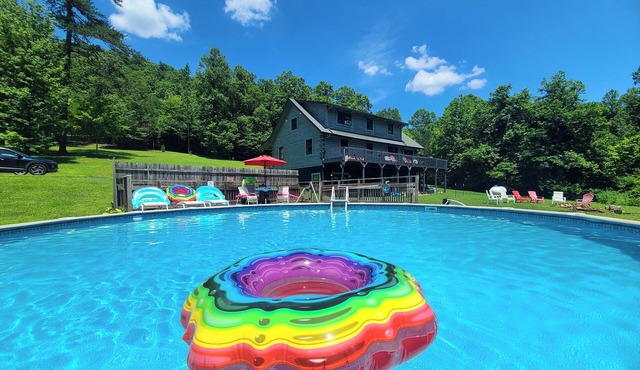 Pool - Fire Pit - RV Parking - Movie Theater - Arcade - Family Friendly