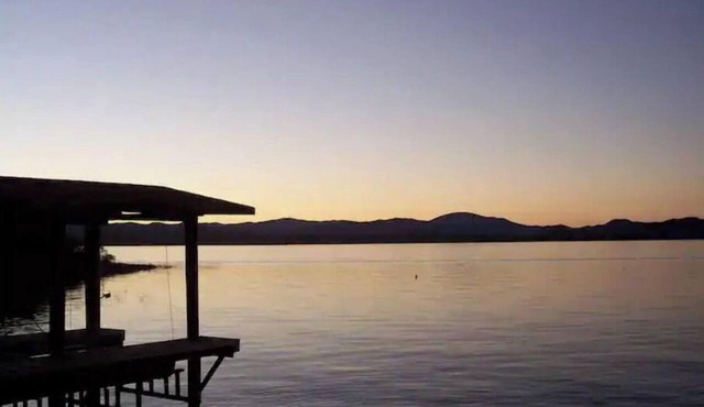 Pool/Spa Lakefront, Lakeport, Clearlake, King Ste W/dock for fishing or boating.