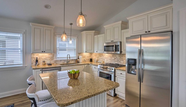 Port Clinton Home With Lake Views!