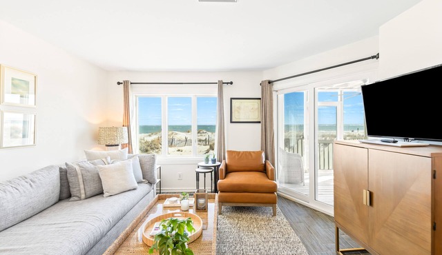 Port O' Call F102 - Oceanfront Oasis w/Walkout!
