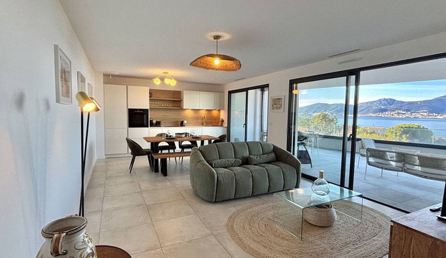 Porticcio Apartment, Large Terrace & Parking