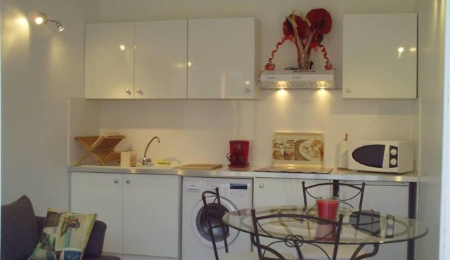 Porticcio: charming independent garden level recent villa free breakfast