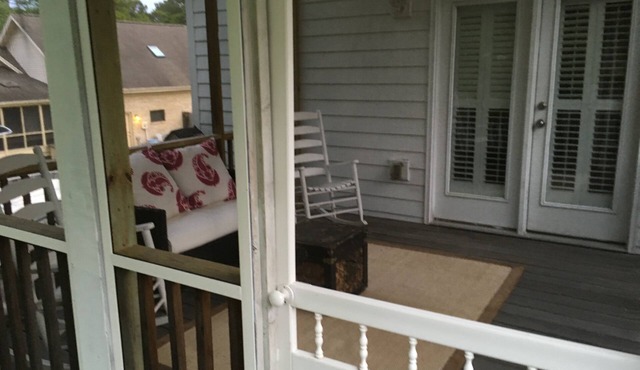 Private 1 bed/1 bath near Wrightsville/Carolina Beach , Pet friendly