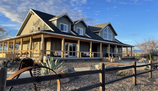 Private 100 acre Ranch - short drive to Yosemite and Bass Lake!