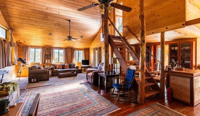 Private 2-Bed Home, Palomar Views & Hot Tub
