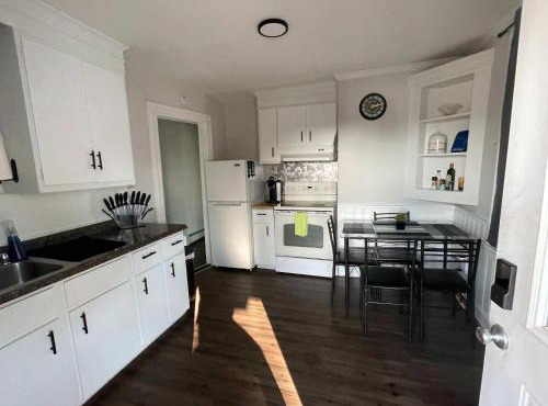 Private Apt In Middletown-wesleyan