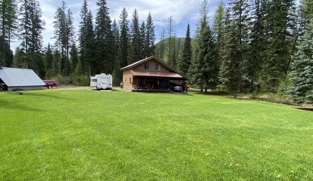Private cabin with hot tub, large yard and close to Glacier National Park.