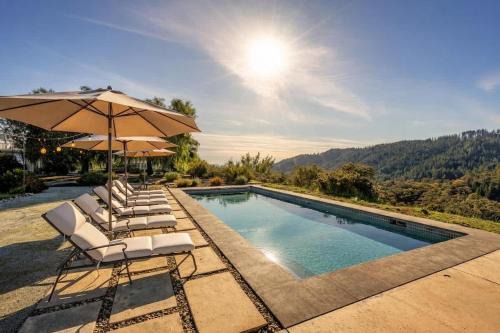 Private HBG Retreat -Pool Hot Tub Wine Tastings
