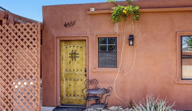 Private Retreat In Northwest Las Vegas For A Single Or Couple