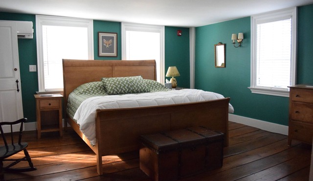Private Room C at Dragonfly Inn