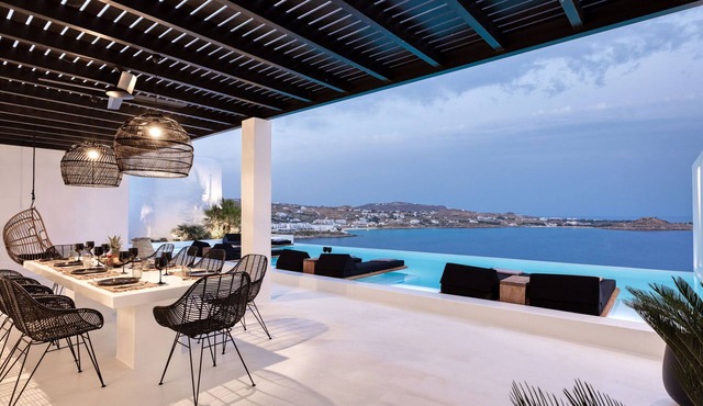 Psarou Black Villa II