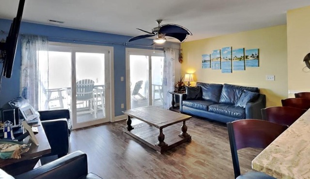 Put-in-Bay Waterfront Condo #206