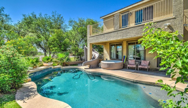 Queen Creek Family Retreat-private pool and waterslide