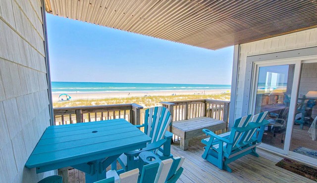 Queen's Grant A-102: Beachfront Fun & Ocean Views
